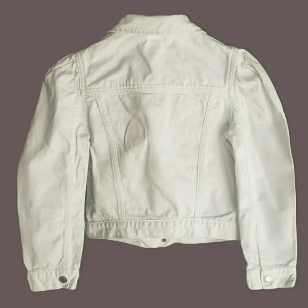 GAP stylish white